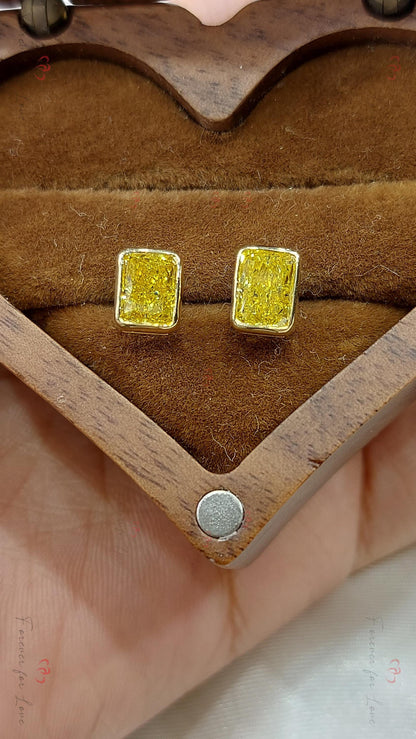 Lünette Radiant-Schliff Ohrstecker, Gelbe Radiant-Schliff Lünetten-Ohrstecker, 14k Gold Ohrstecker, 1 Karat Gesamtgewicht Geschenk für Mama