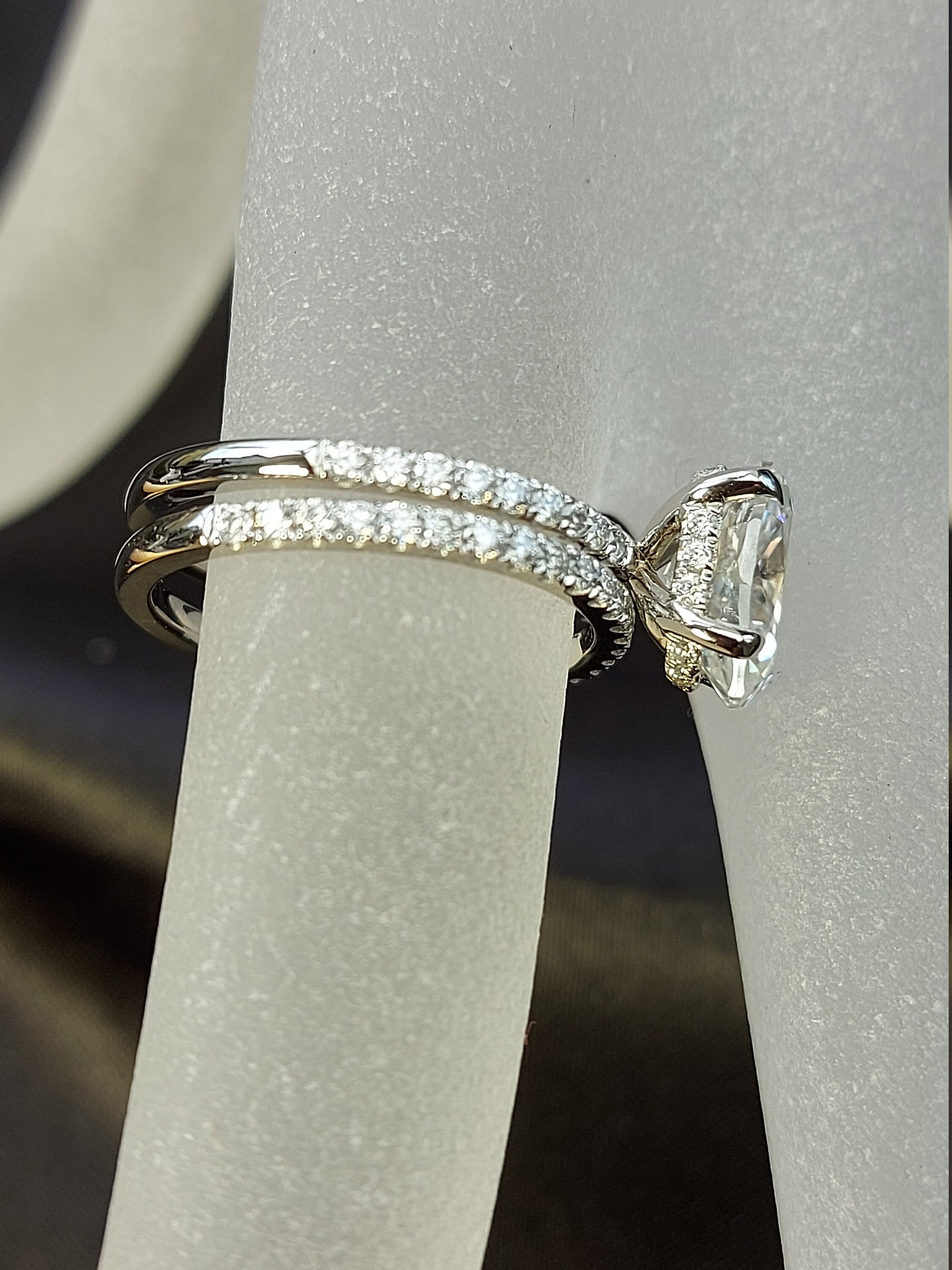 1.8 Ct Oval Moissanite Eternity Band