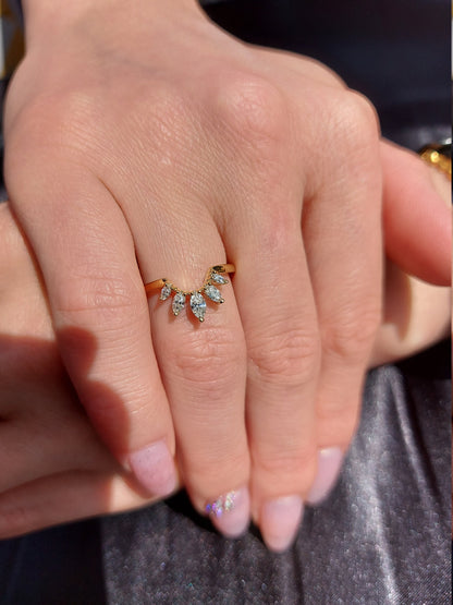 Oval Moissanite Engagement Ring