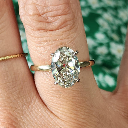 2.5 Ct Oval Diamond Solitaire Engagement Ring