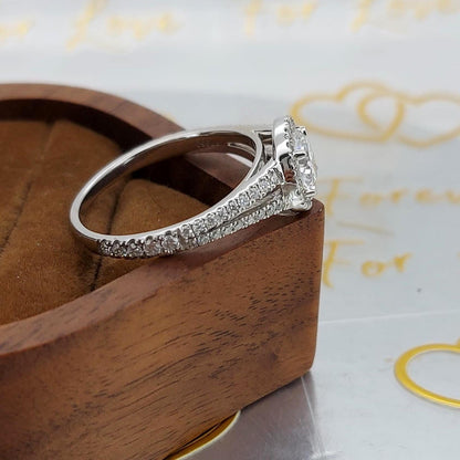 1.7 Ct IGI Certified Round Lab Diamond Engagement Ring