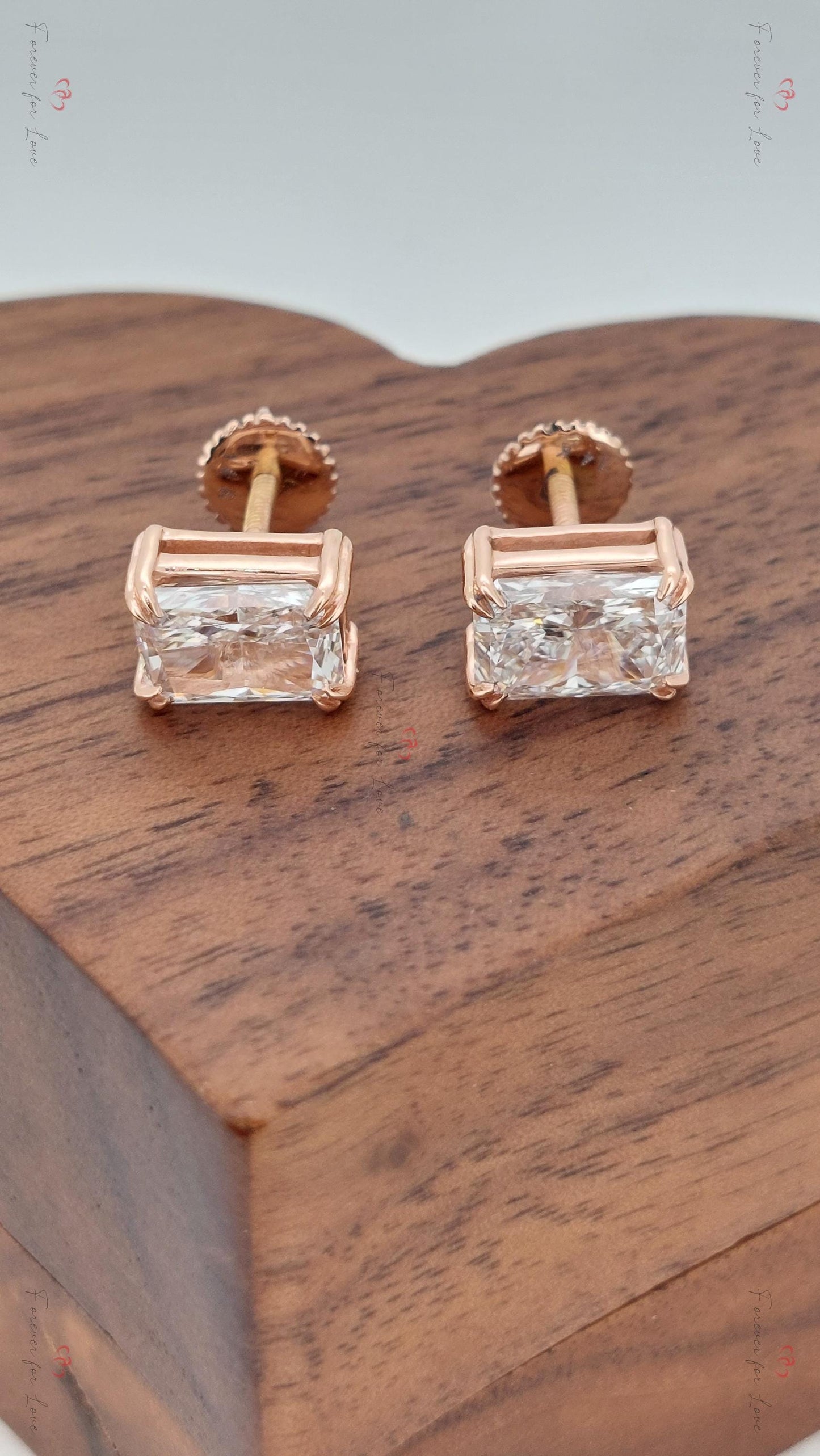 Puces d'oreilles taille Radiant / Puces d'oreilles taille Radiant en or rose 14 carats / Puces d'oreilles taille Radiant de 1 carat au total / Cadeau pour elle Moissanite engagement ring in Gold or Platinum — custom handcrafted by Forever For Love