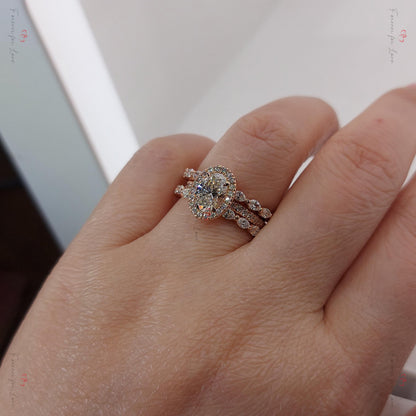 4.5 Ct Oval Diamond Halo Engagement Ring