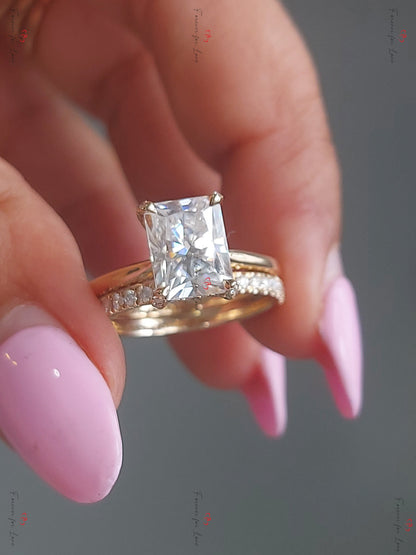 3 Ct Radiant Moissanite Engagement Ring