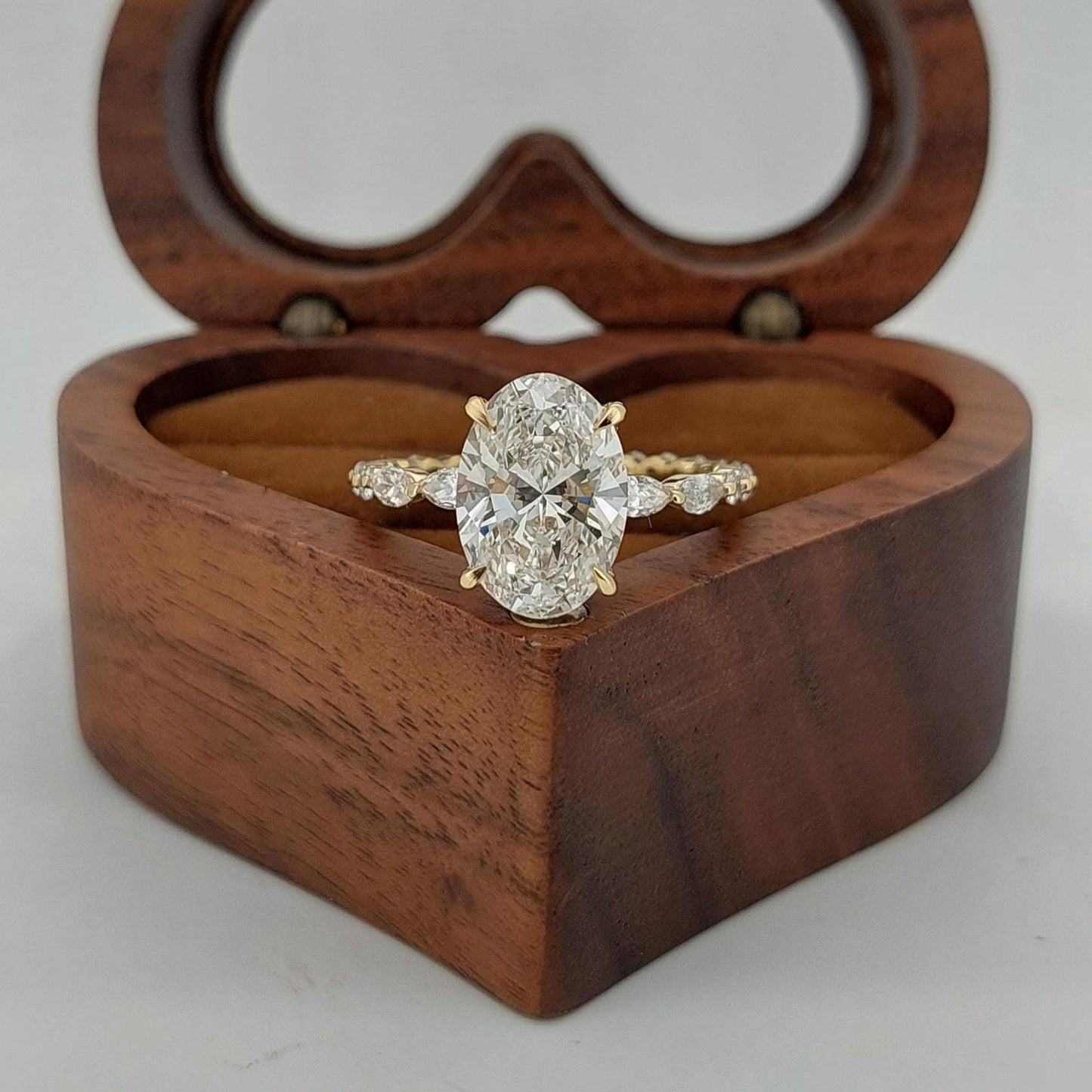 Bague Solitaire en Diamant de Laboratoire Ovale 3 carats D VVS2 Oval cut 1Ct Moissanite taille brillant engagement ring in Gold or Platinum — custom handcrafted by Forever For Love