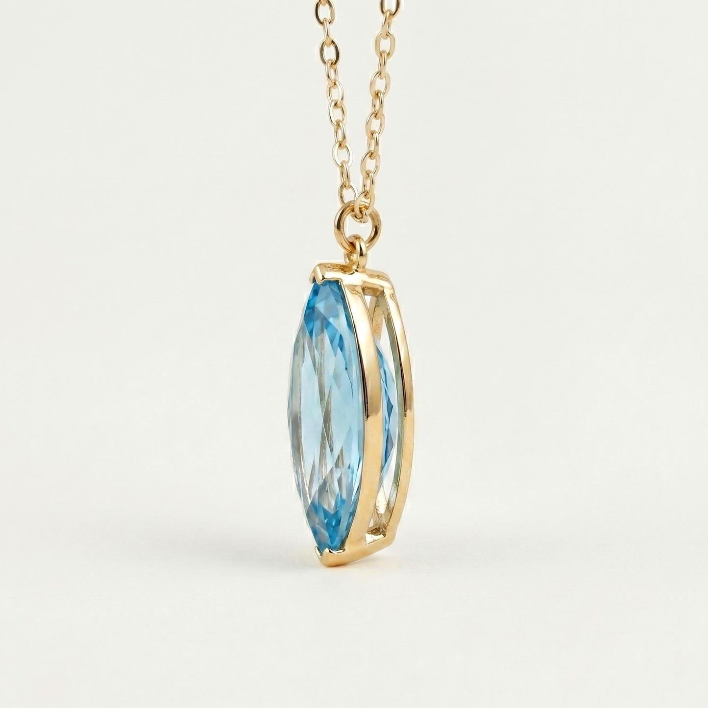 0.4ct Marquise Aquamarin Halskette, 14k Massivgold, Zierliche Minimalistische Anhänger, Marquise Damenhalskette, Besonderes Geschenk Für Sie. Moissanite engagement ring in Gold or Platinum — custom handcrafted by Forever For Love