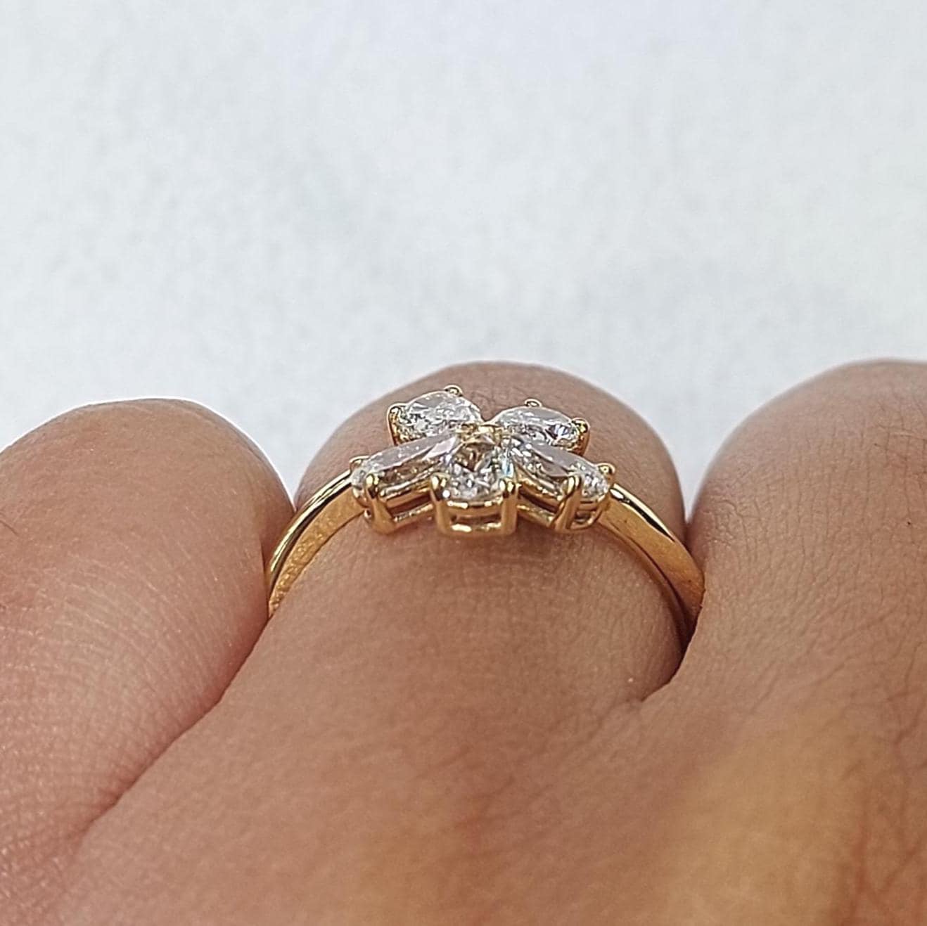Birnen-Labor-Diamantring Pear cut Moissanite engagement ring in 935 Argentium Silber — custom handcrafted by Forever For Love
