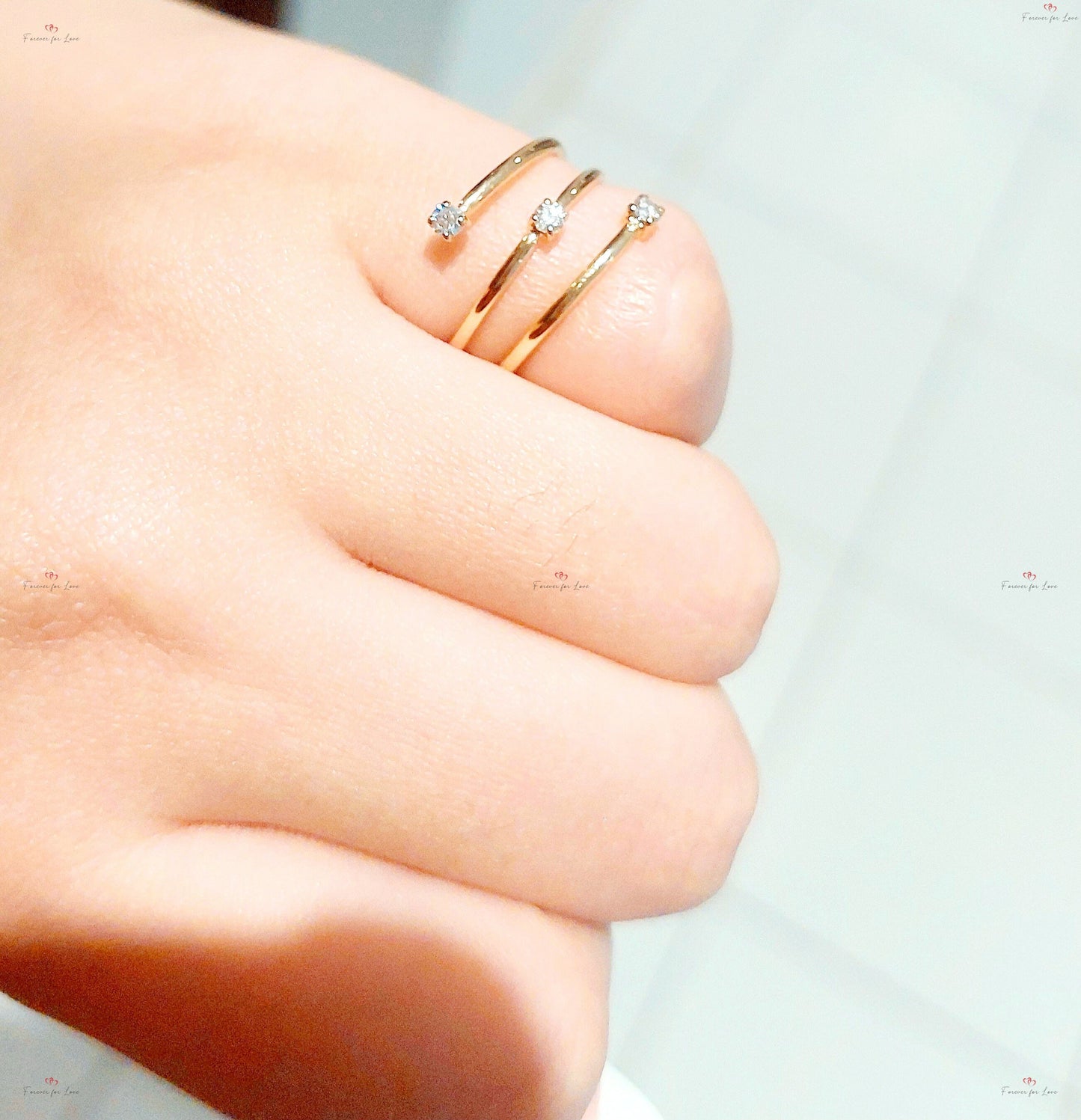 Eternity-Ring mit Pavé-Diamanten Round cut Moissanite engagement ring in 935 Argentium Silber — custom handcrafted by Forever For Love