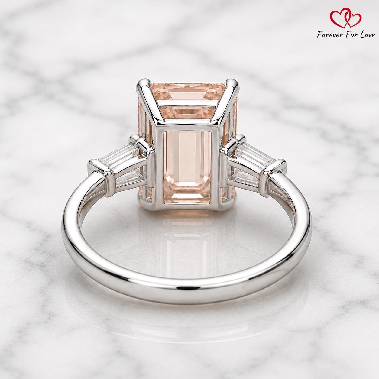 Bague de fiançailles en diamant de laboratoire avec émeraude certifiée IGI de 7 carats Emerald cut 1Ct Moissanite taille brillant engagement ring in Gold or Platinum — custom handcrafted by Forever For Love