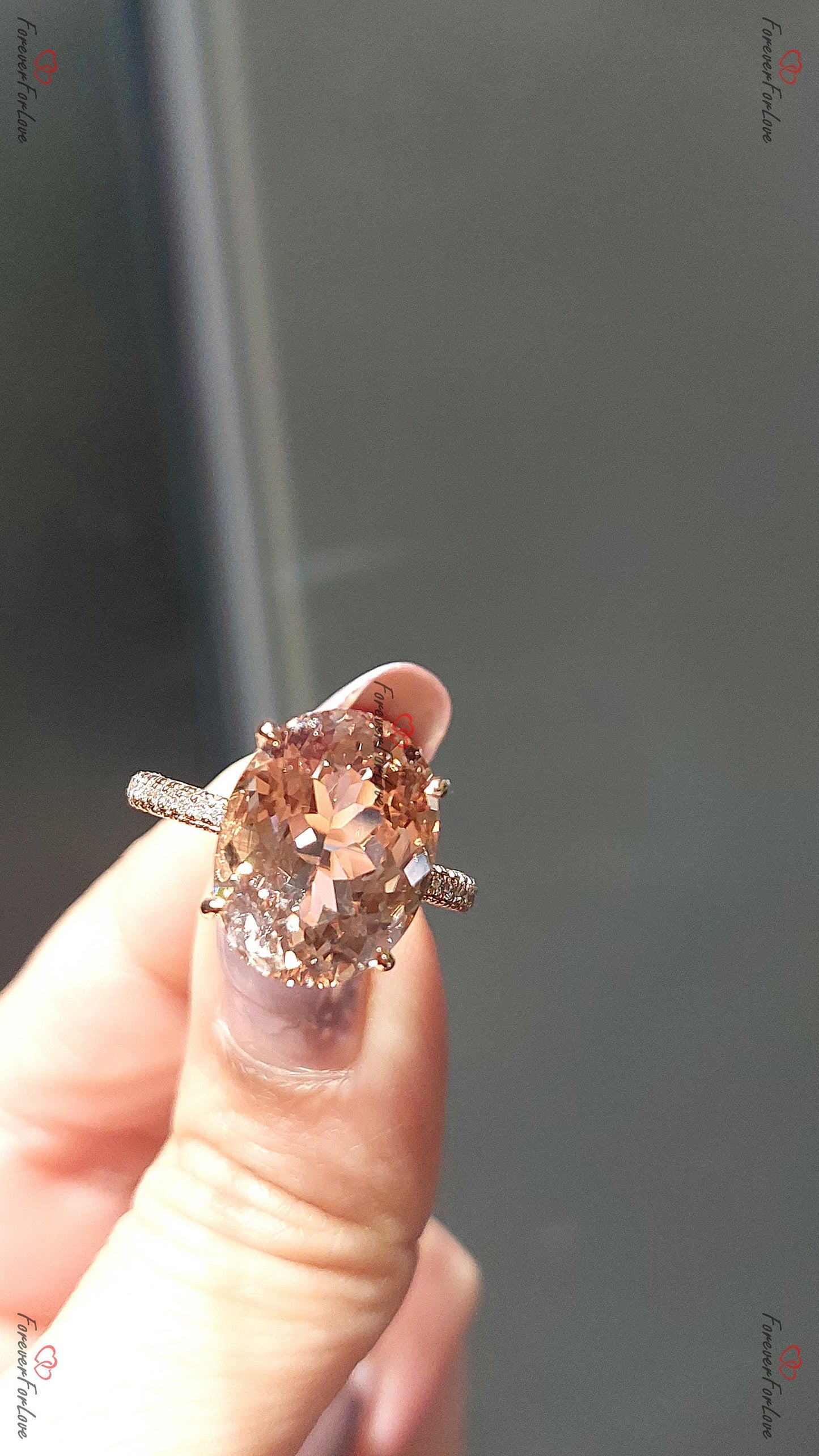 Oval-Diamant-Verlobungsring mit Morganit-Halo Oval cut Moissanite engagement ring in 935 Argentium Silber — custom handcrafted by Forever For Love