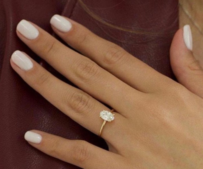 2 Ct Oval Diamond, Moissanite Halo Engagement Ring