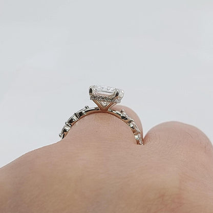 3.5 Ct IGI Certified Radiant Lab Diamond Solitaire Engagement Ring