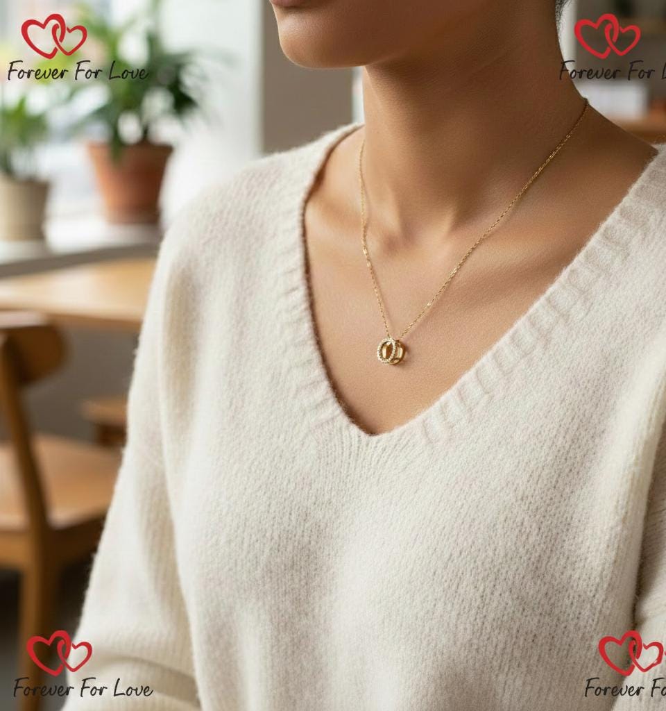 Rundes Laborgezüchtetes Diamant-Collier für Damen, Kreis-Anhänger, Anhänger für Frauen, Geschenk für sie, Jubiläumsgeschenke, Gelbgold-Anhänger für sie Moissanite engagement ring in Gold or Platinum — custom handcrafted by Forever For Love