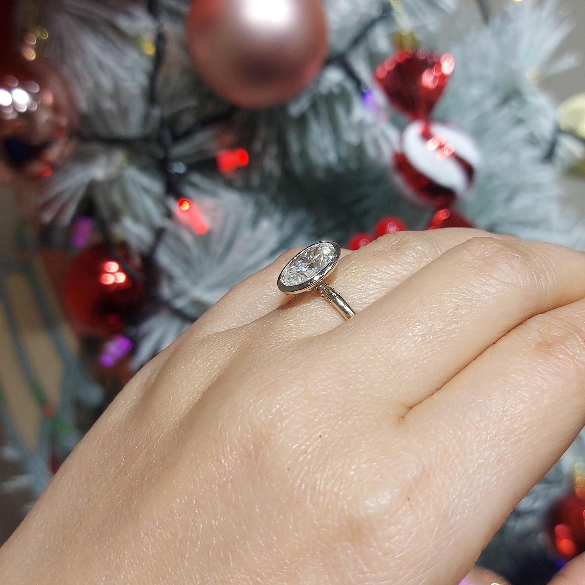 4 Ct Oval Diamond, Moissanite Solitaire Engagement Ring