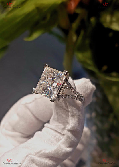 10 Ct Princess Moissanite Solitaire Engagement Ring