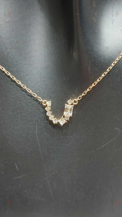 Collier fer à cheval porte-bonheur, cadeau pour les amoureux des chevaux | Pendentif délicat en or ou en argent | Breloque personnalisée porte-bonheur | Cadeau de remise de diplôme ou d'anniversaire