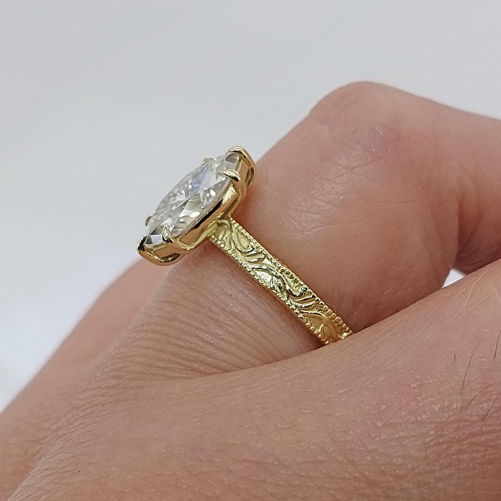 1.0 Ct IGI Certified Oval Lab Diamond Engagement Ring