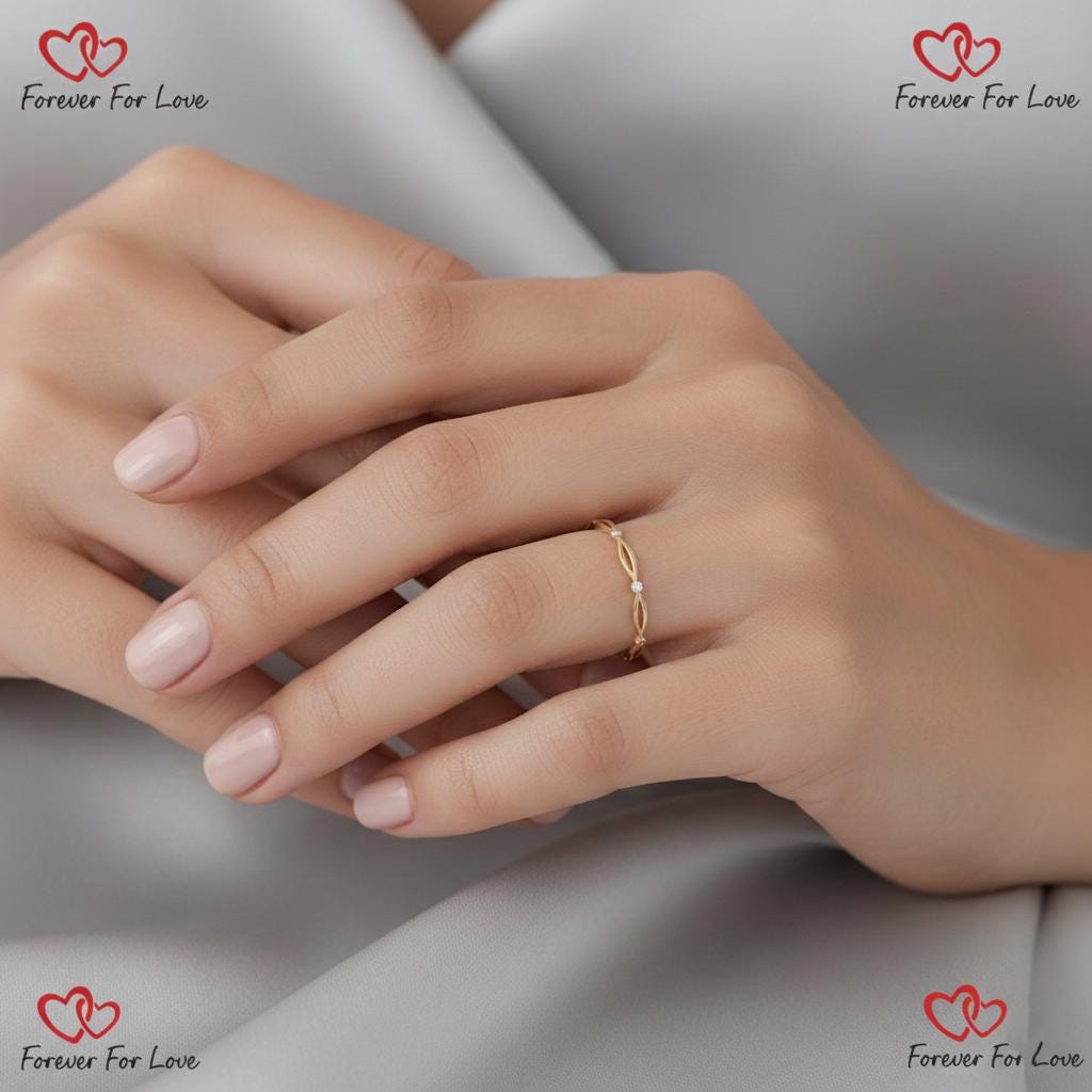 Collide Ehering Einzigartiger Diamant Stapelring Damen Massiver Gelb Rosé Weißgold Ring Zierlicher Jubiläumsring Geschenk Round cut Moissanite engagement ring in 935er Argentium Silber — custom handcrafted by Forever For Love