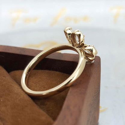Pear Lab Diamond Ring