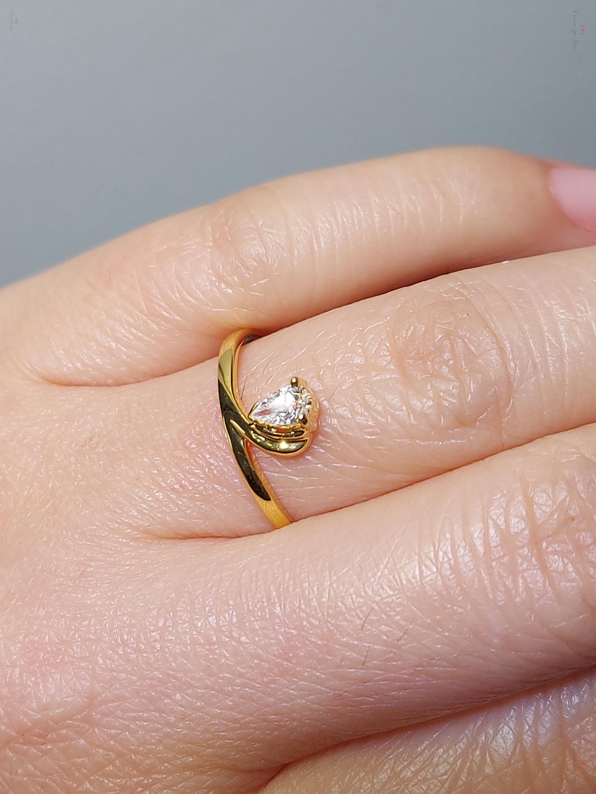 1.5 Ct IGI Certified Pear Lab Diamond Engagement Ring