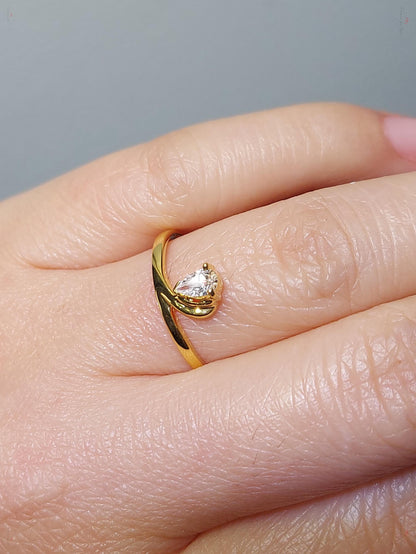 1.5 Ct IGI Certified Pear Lab Diamond Engagement Ring