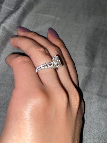 2 Ct Oval Moissanite Eternity Band