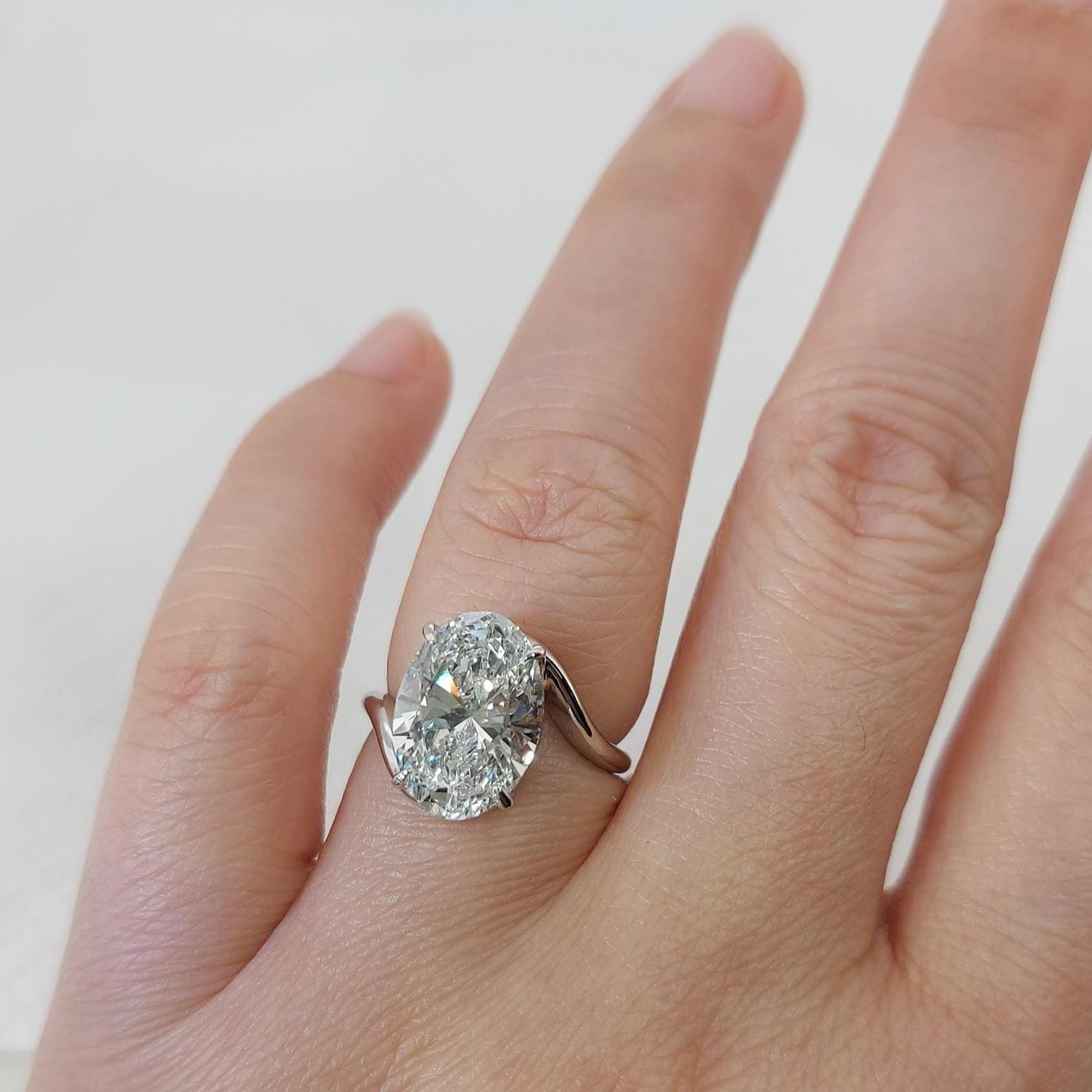 4.5 Ct IGI Certified Oval Lab Diamond Solitaire Engagement Ring