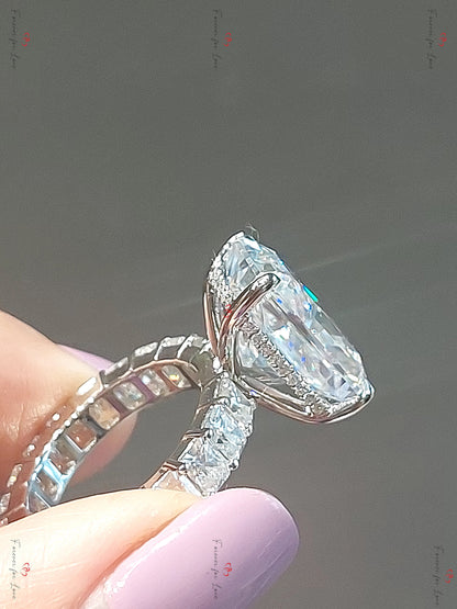 10 Ct Radiant Moissanite Solitaire Engagement Ring