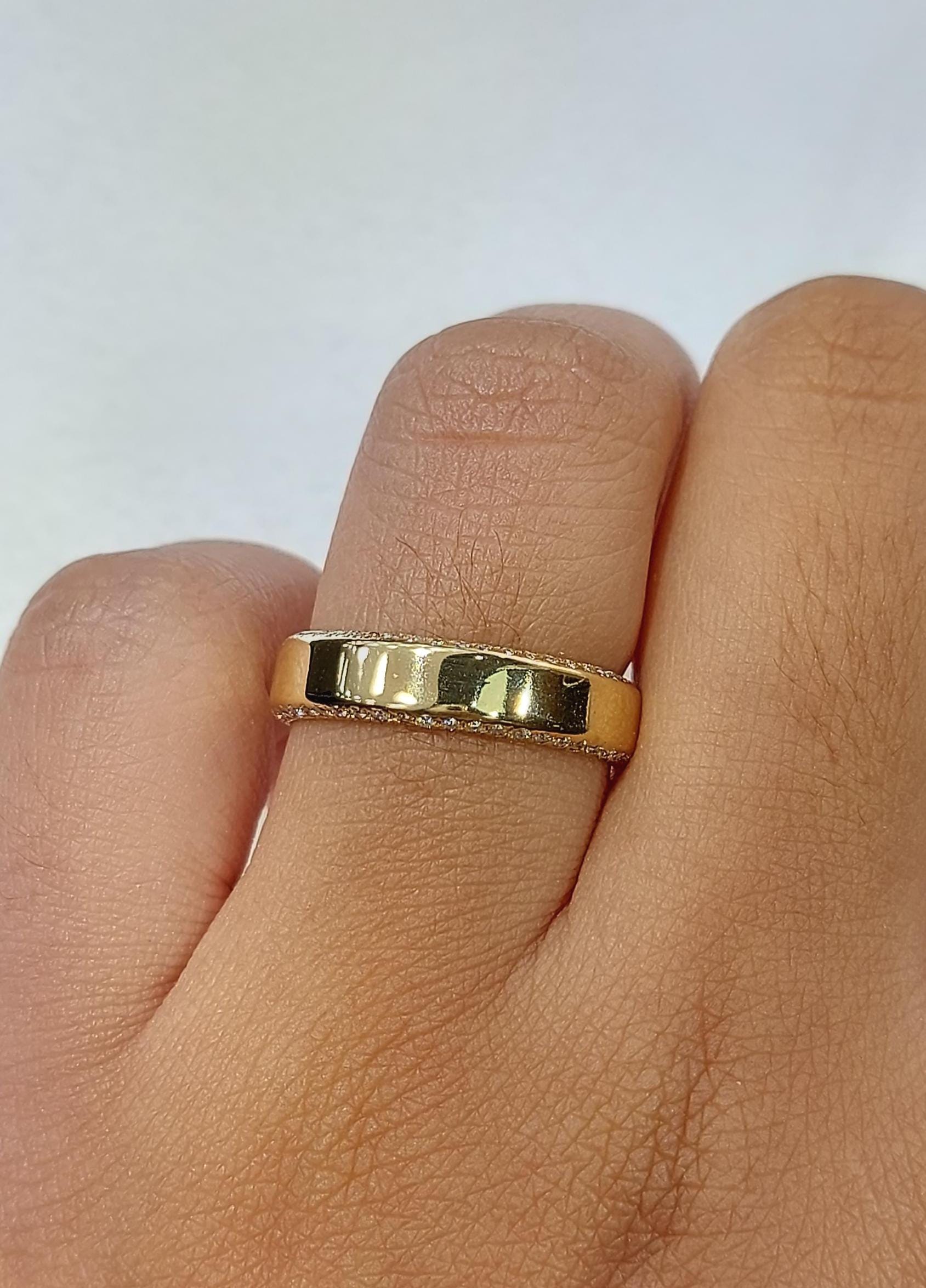 Round Diamond Stacking Ring