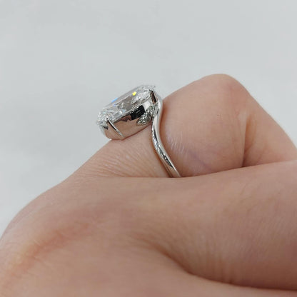 4.5 Ct IGI Certified Oval Lab Diamond Solitaire Engagement Ring