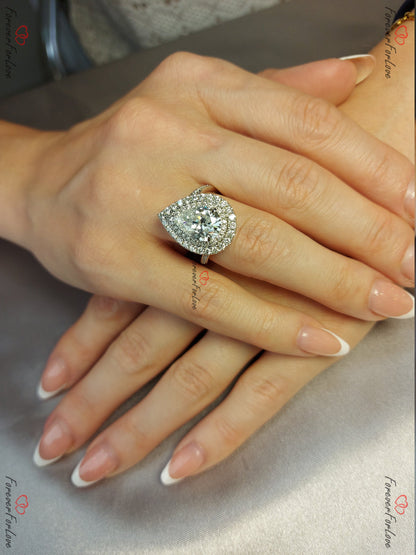 3.5 Ct Pear Moissanite Halo Engagement Ring