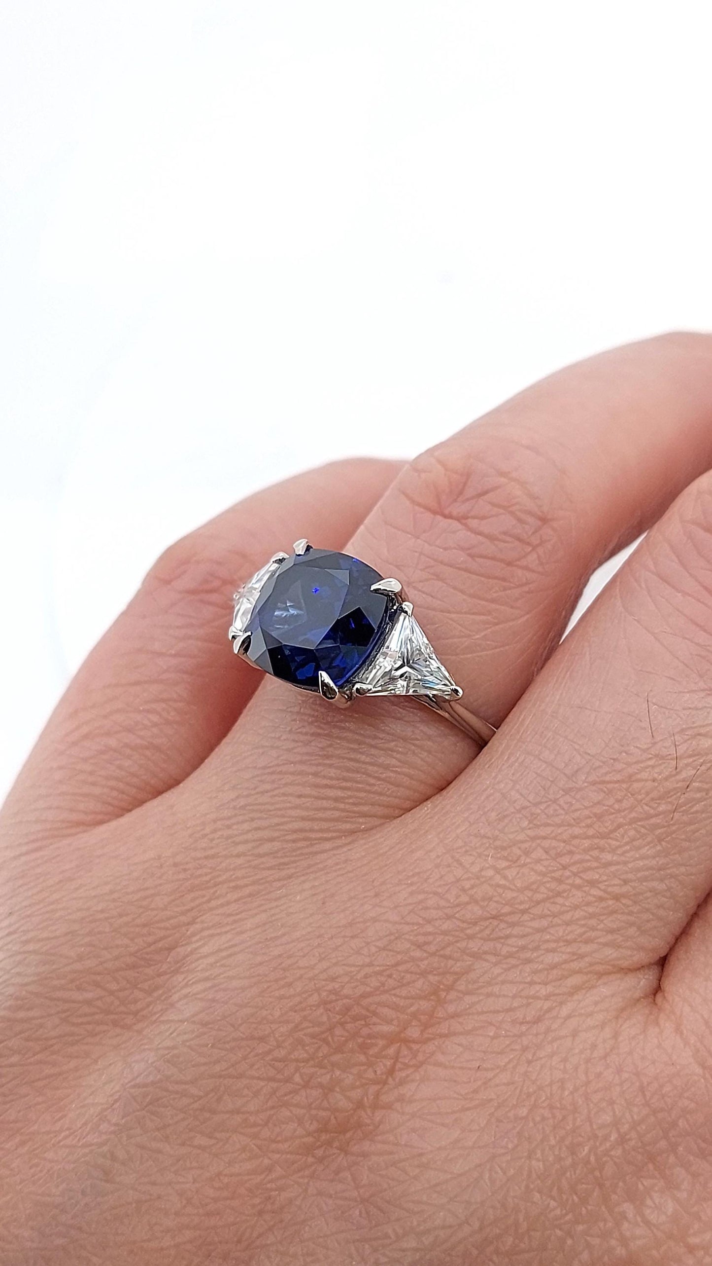 Blauer Diamant Saphir Drei-Stein Verlobungsring Moissanite engagement ring in Gold or Platinum — custom handcrafted by Forever For Love
