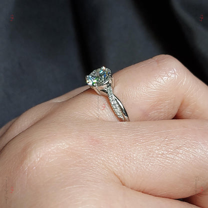 1 Ct IGI Certified Round Lab Diamond Solitaire Engagement Ring