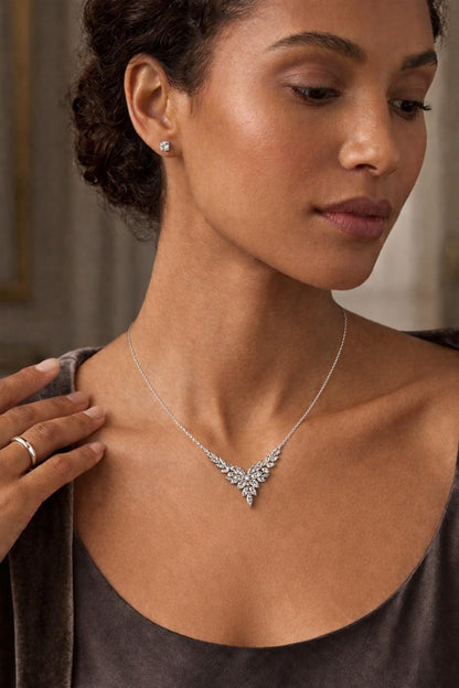 Halskette mit Marquise- und Rundschliff-Diamanten, 14 Karat Weißgold, zarte minimalistische Halskette, Labordiamant-Halskette, einzigartiges Design, besonderes Geschenk für sie.