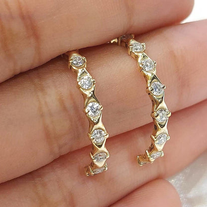 14 Karat Gold Ohrstecker mit runden Diamanten, Einzigartiges Design, Minimalistische Ohrringe, Perfekt für den Alltag, Geschenk für Sie