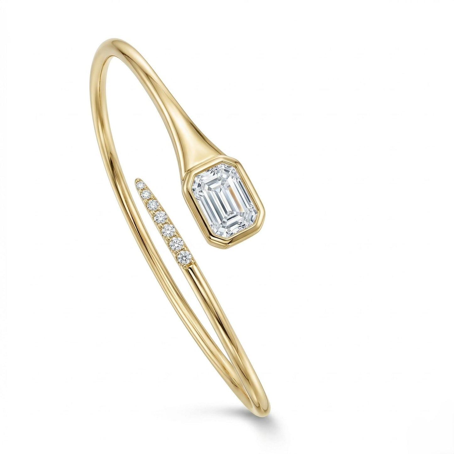 Armreif mit Diamanten im Smaragdschliff, 2,2 Karat E/VVS2 Laborgezüchteter Diamant, 14K Gelbgoldarmband, umweltfreundlicher Diamant, Jubiläumsgeschenk Moissanite engagement ring in Gold or Platinum — custom handcrafted by Forever For Love