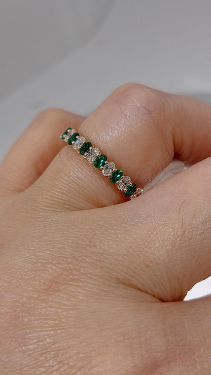 Oval Diamond, Emerald Half Eternity Band