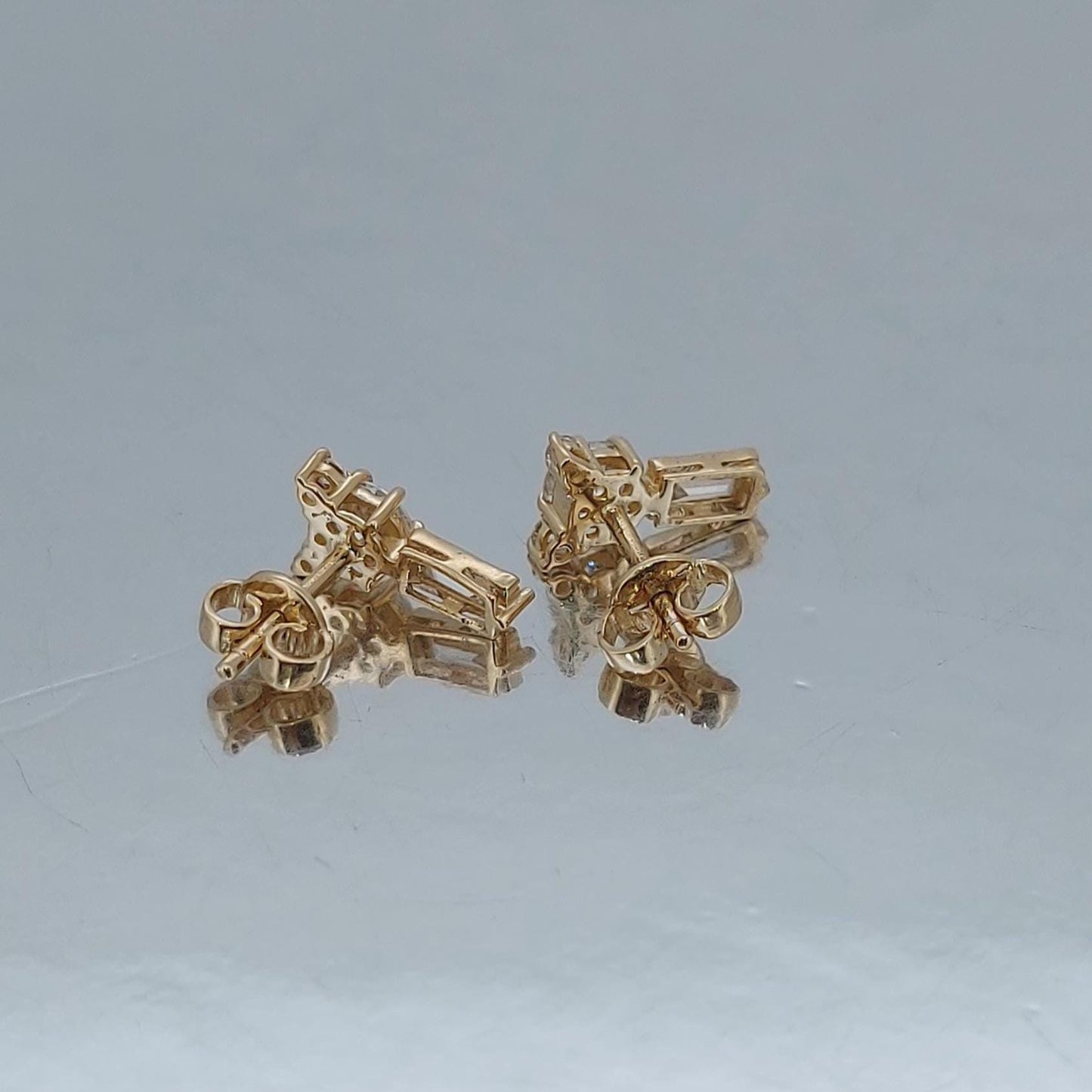 14k Gold Teddy Cluster Ohrringe, Baguette- und runde Diamanten, Labordiamant-Ohrstecker, im Labor gezüchteter Diamant, Ohrstecker aus massivem Gold, perfektes Geschenk Moissanite engagement ring in Gold or Platinum — custom handcrafted by Forever For Love
