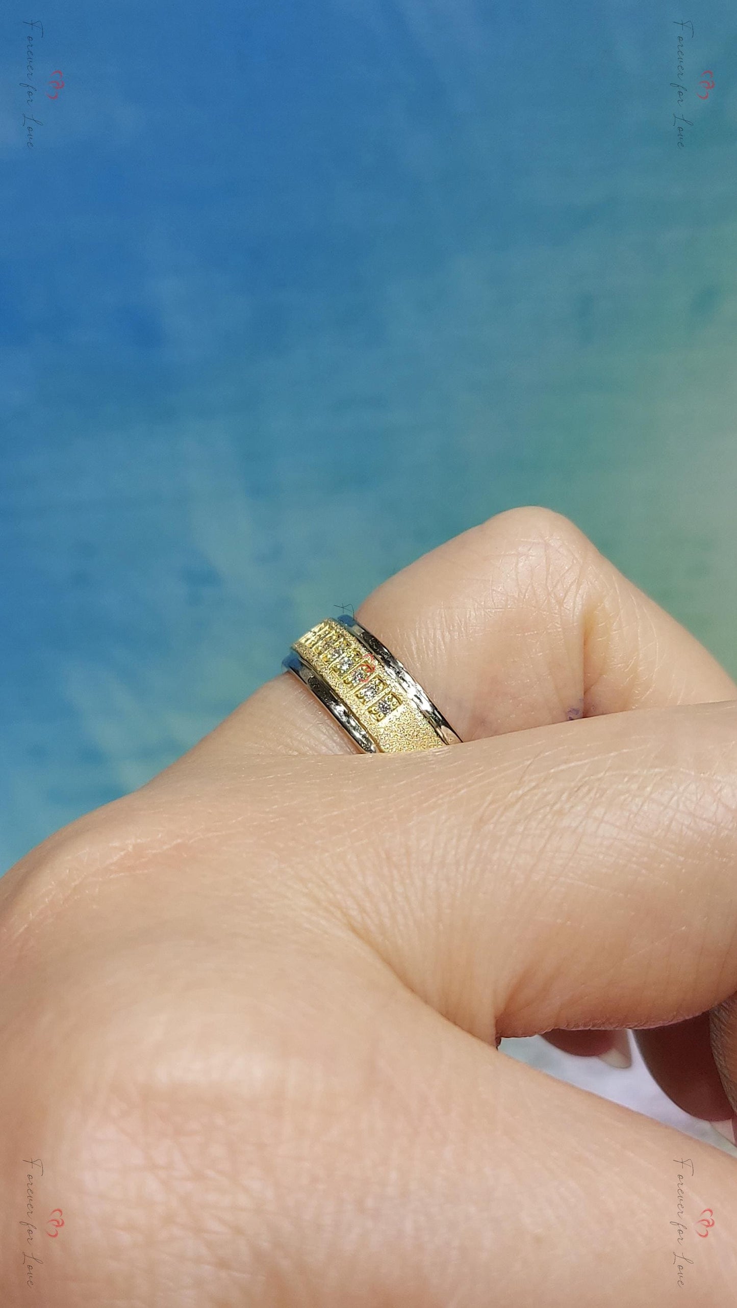 Alliance homme, alliance homme épaisse, alliances assorties, alliance diamant, alliance. Alliance en or massif de 6 mm de large. Round cut Moissanite taille brillant engagement ring in Gold or Platinum — custom handcrafted by Forever For Love