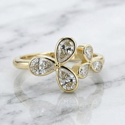 Pear Lab Diamond Ring