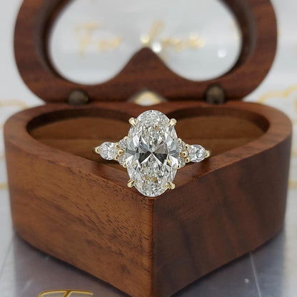 4.5 Ct IGI Certified Oval Lab Diamond Engagement Ring