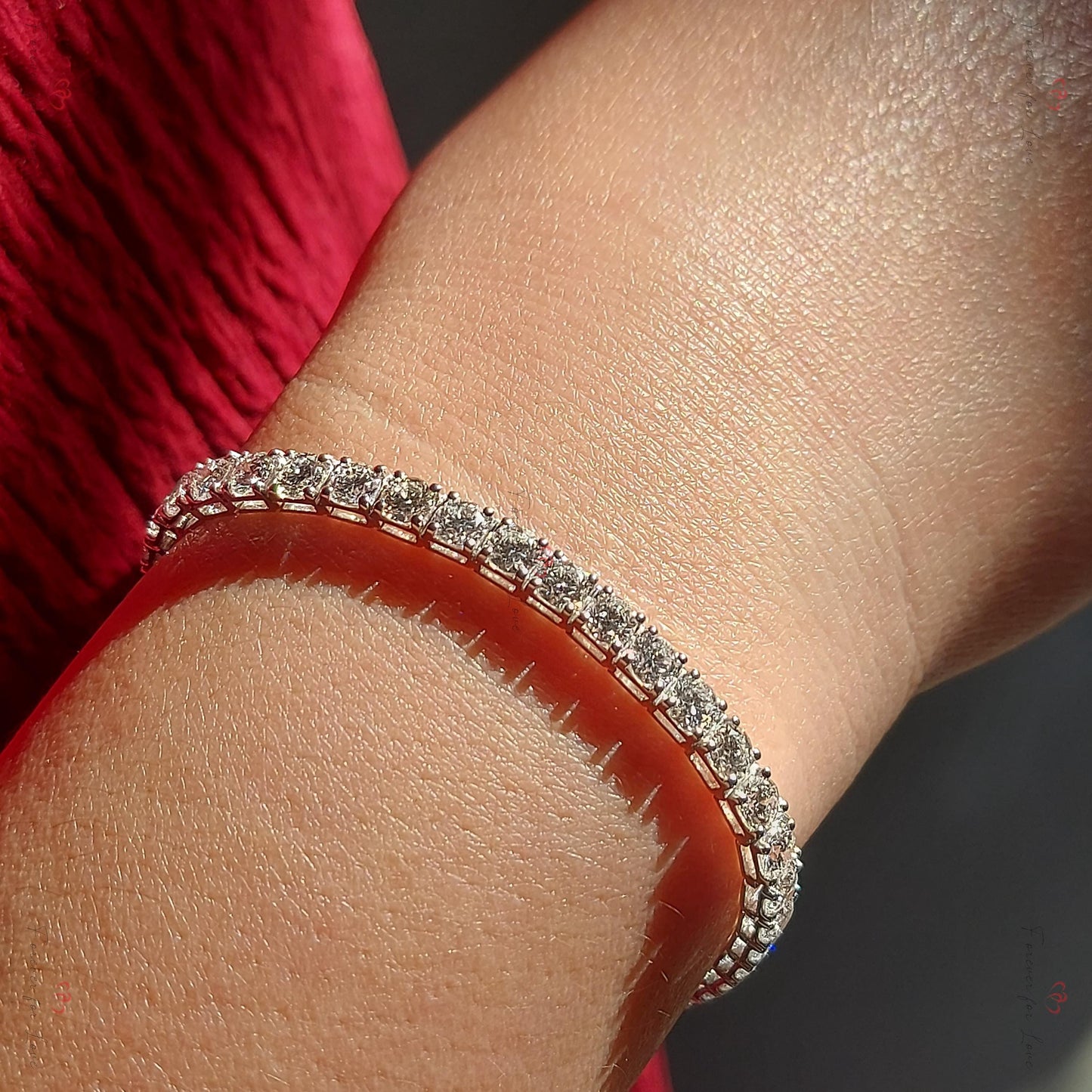 14K Weißgold 6 Karat Diamant Tennisarmband, echtes Diamantarmband, wunderschönes 4 mm rundes weißes Diamantarmband als Geburtstagsgeschenk für Mama Moissanite engagement ring in Gold or Platinum — custom handcrafted by Forever For Love
