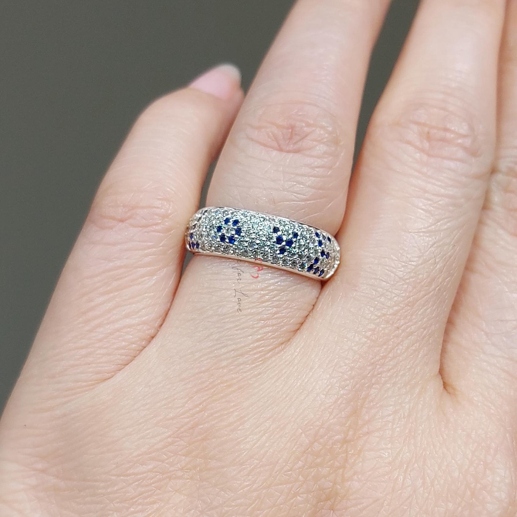 Round Diamond Band