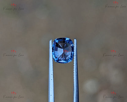 Unique 1.4Ct Earth-mined Ceylon unheated Untreated blue  sapphire, custom jewellery, hand made piece.