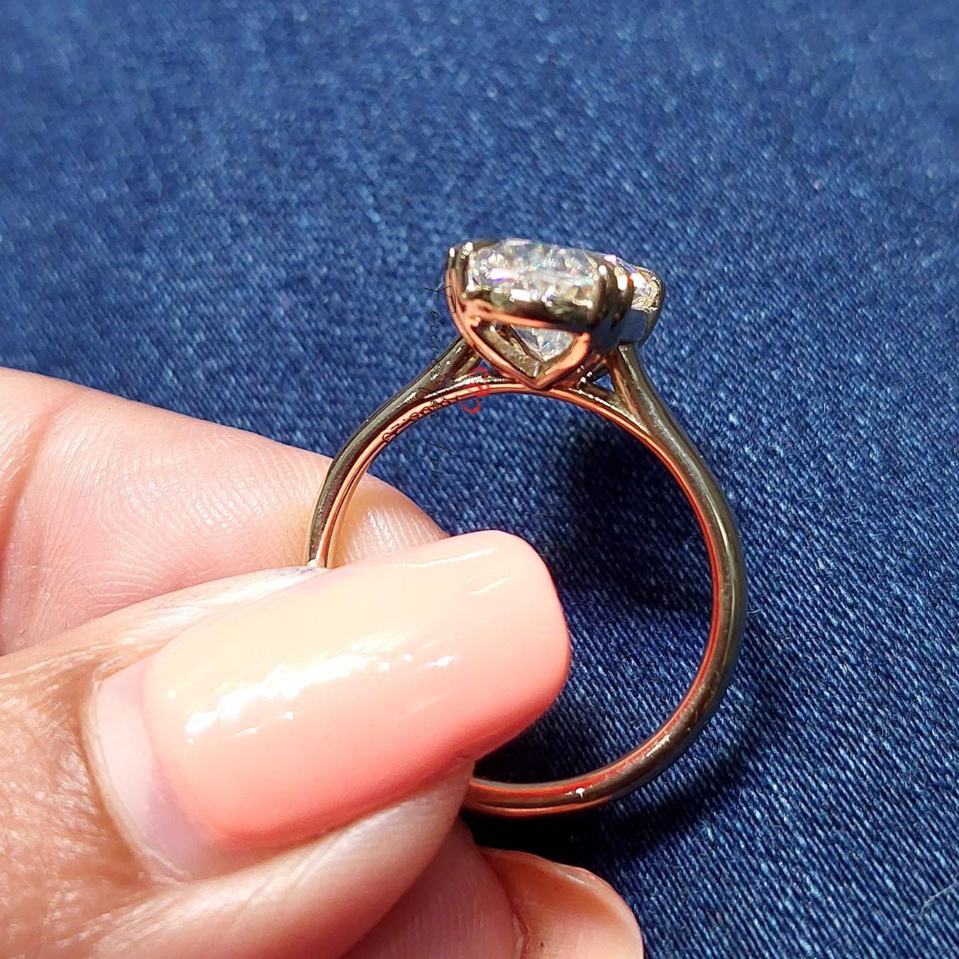 4 Ct Oval Diamond, Moissanite Halo Engagement Ring