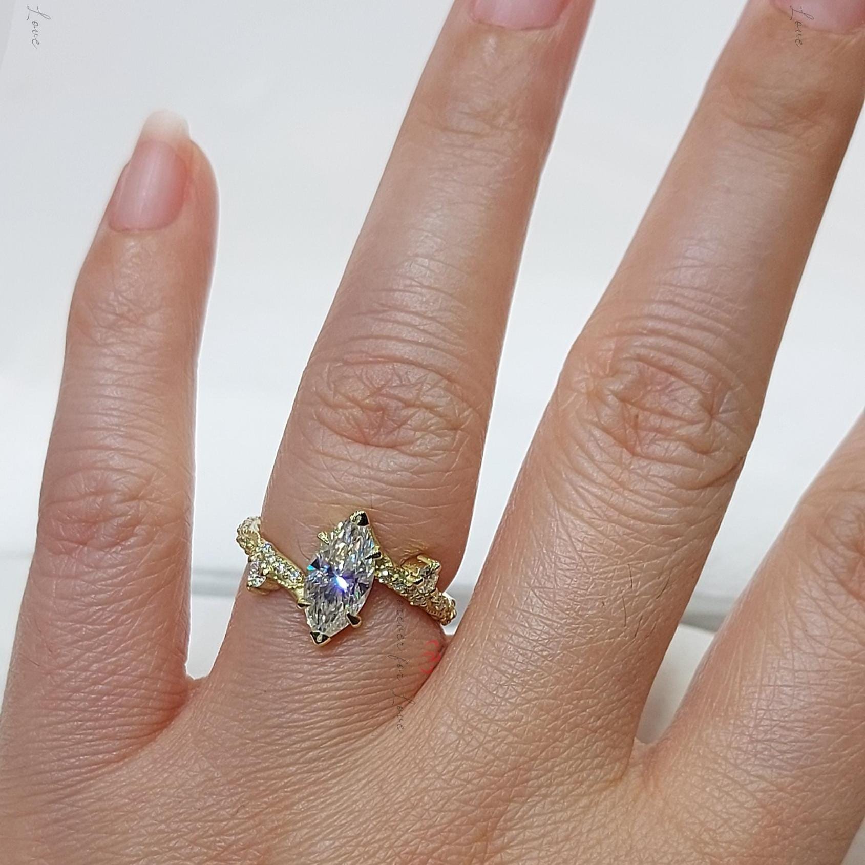 1.0 Ct IGI Certified Marquise Lab Diamond Engagement Ring