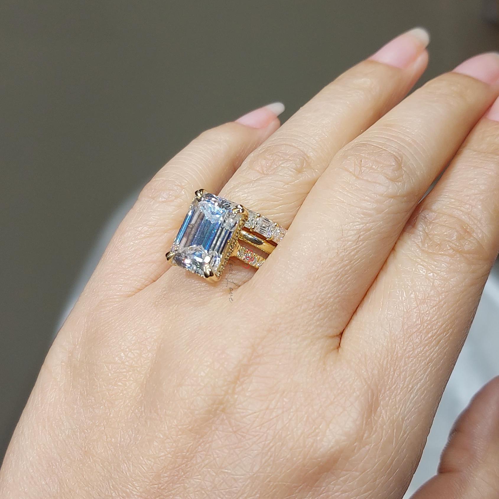 8 Ct Emerald Moissanite, Emerald Wedding Band