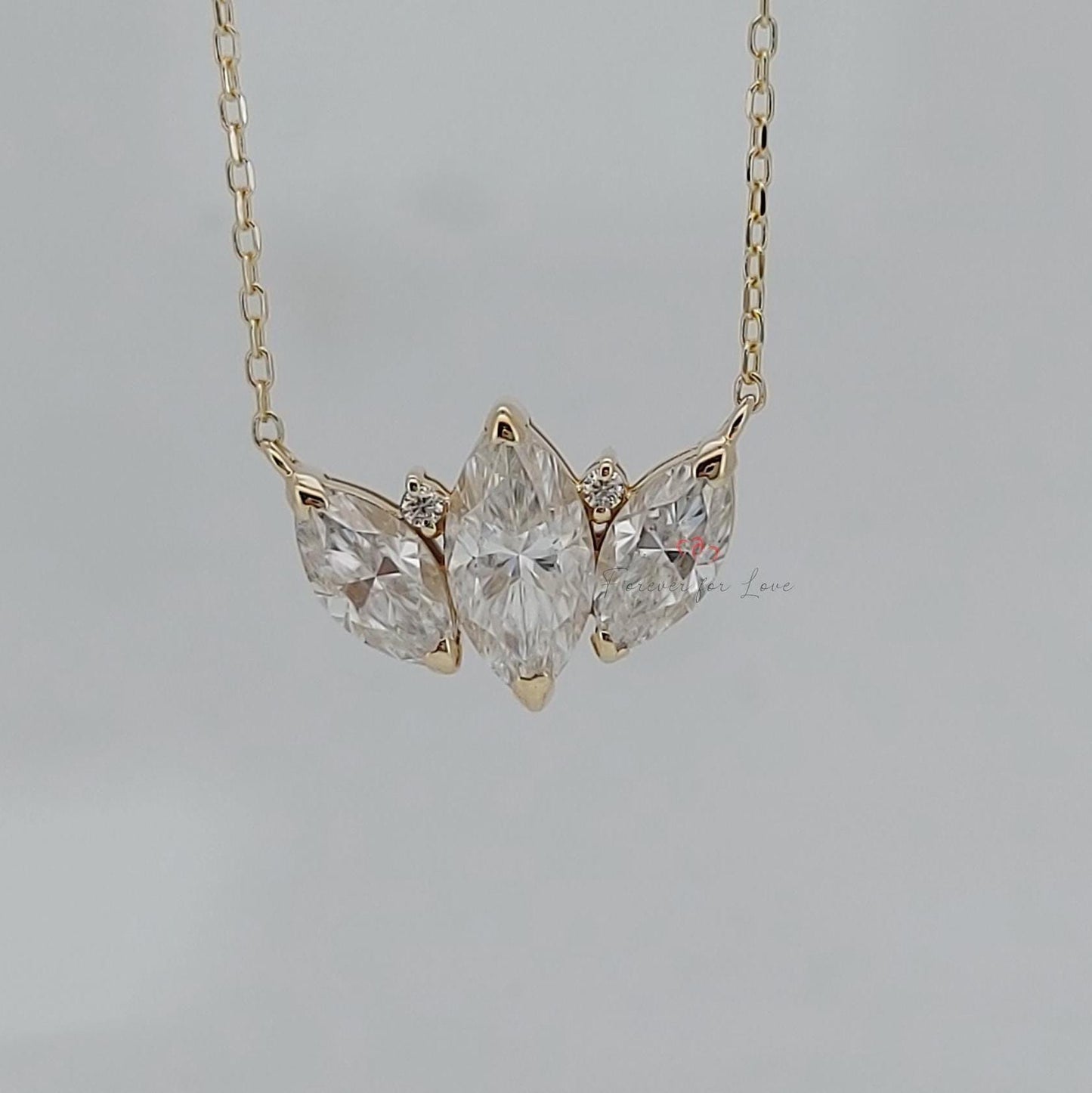 Mangalsutra Moissanite & Perles Noires, Collier Chaîne en Or, Bijoux Perles Faits Main, Collier de Mariage, Collier Diamant Véritable, cadeau pour elle. Moissanite engagement ring in Gold or Platinum — custom handcrafted by Forever For Love