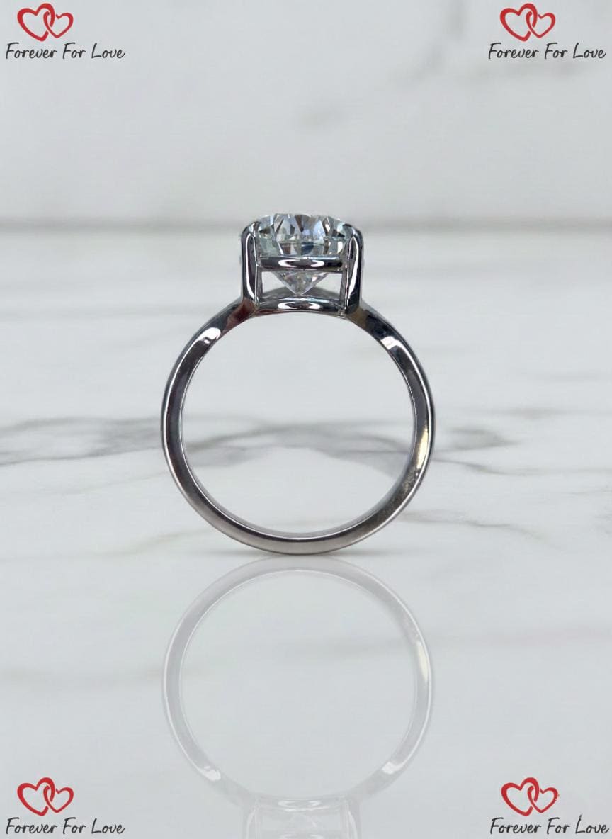 Bague de fiançailles poire 3 carats en diamant de laboratoire certifié IGI, avec anneau double. Pear cut 1Ct Moissanite taille brillant engagement ring in Gold or Platinum — custom handcrafted by Forever For Love