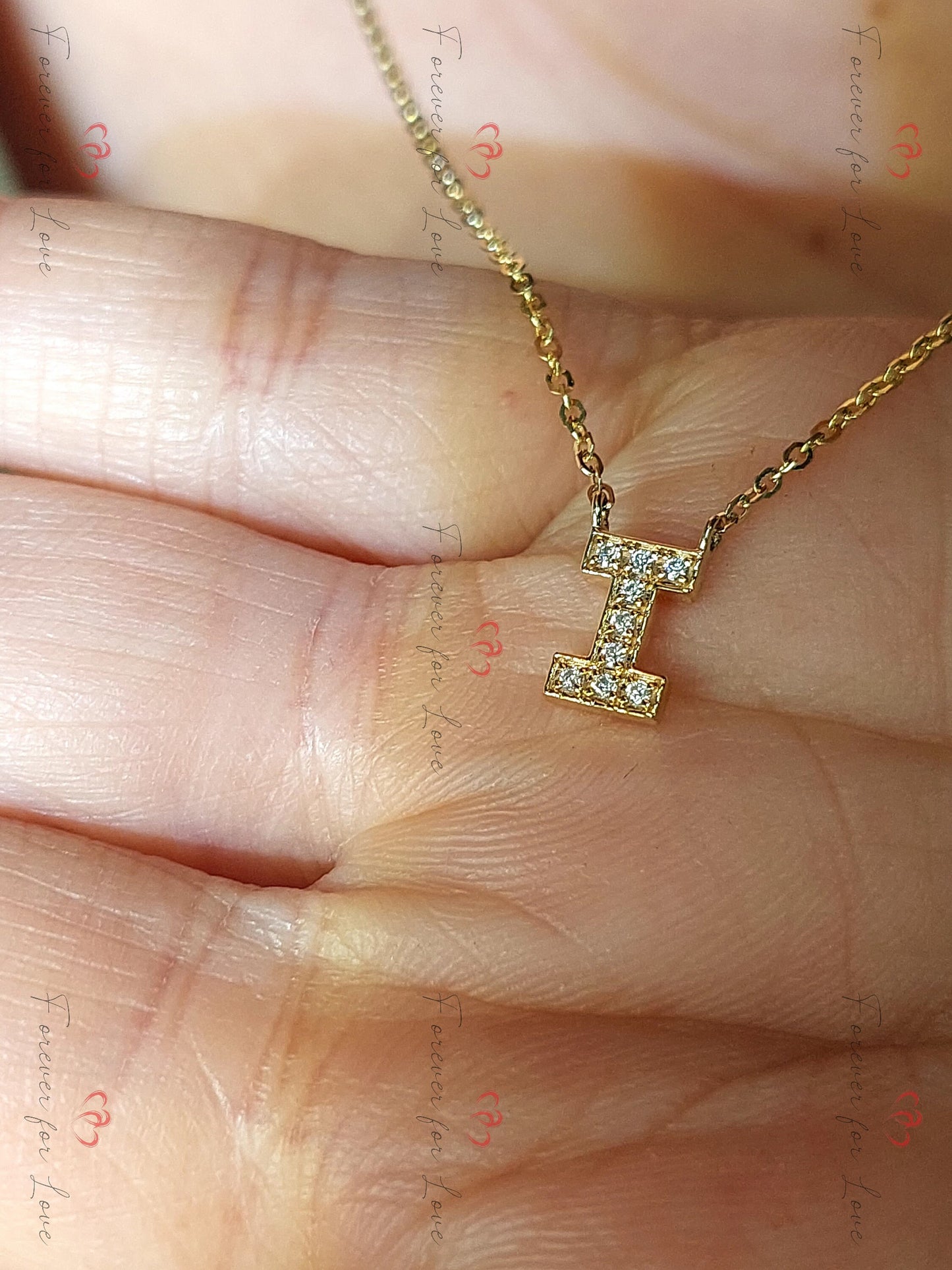 Initial-Halskette, 14 Karat Gelbgold, zierlicher minimalistischer Diamant-Anhänger, Damen-Halskette mit echten Diamantbuchstaben, Geburtstagsgeschenk für sie. Moissanite engagement ring in Gold or Platinum — custom handcrafted by Forever For Love